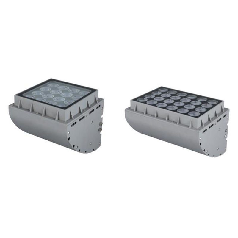 Lampu sorot lensa besar